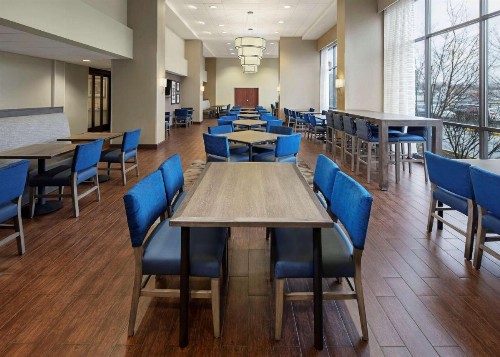 Hampton Inn & Suites Alexandria Old Town Area South - image 30