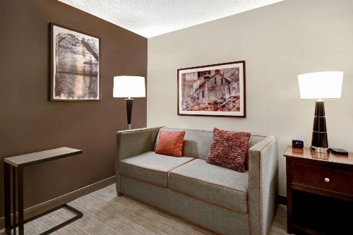 Hampton Inn & Suites Alexandria Old Town Area South - image 32