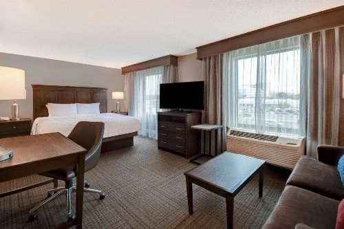 Hampton Inn & Suites Alexandria Old Town Area South - image 43