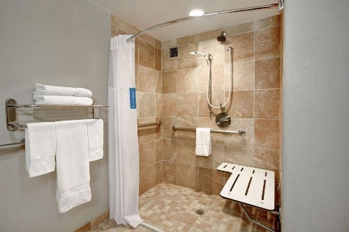 Hampton Inn & Suites Alexandria Old Town Area South - image 47