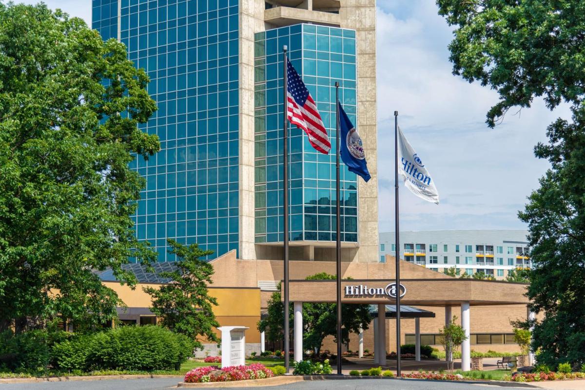 Hilton Alexandria Mark Center - main image