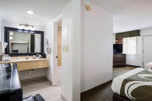 Quality Inn Mount Vernon - image 19