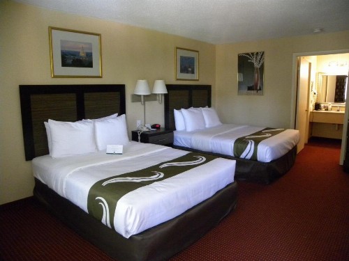 Quality Inn Mount Vernon - image 38