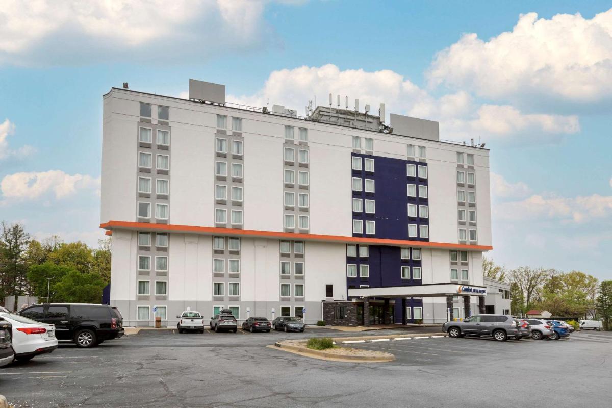 Comfort Inn & Suites Alexandria Van Dorn Street - image 2