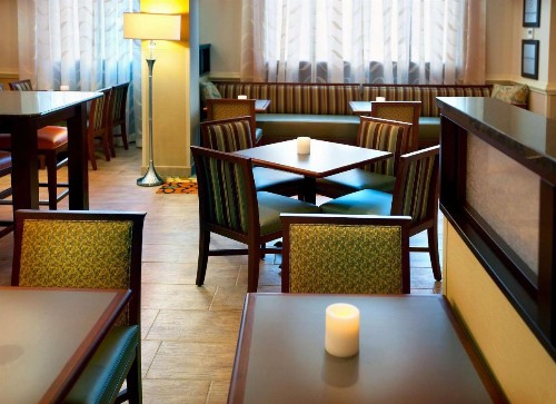 Hampton Inn Alexandria - image 15