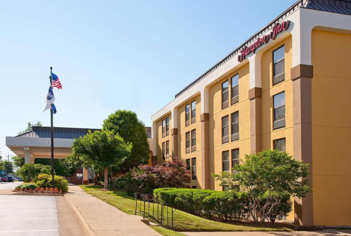 Hampton Inn Alexandria - image 2