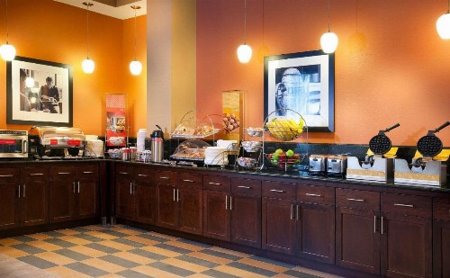 Hampton Inn Alexandria - image 21