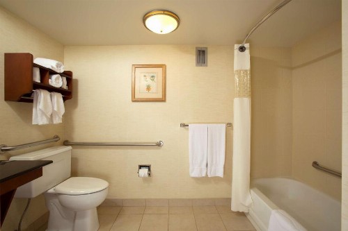 Hampton Inn Alexandria - image 3