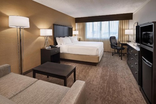 Holiday Inn Alexandria at Carlyle an IHG Hotel - image 20