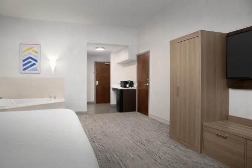 Holiday Inn Express & Suites Alexandria - Fort Belvoir an IHG Hotel - image 25
