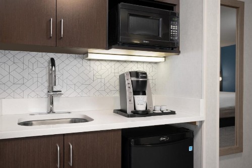Holiday Inn Express & Suites Alexandria - Fort Belvoir an IHG Hotel - image 27