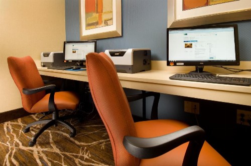 Holiday Inn Express & Suites Alexandria - Fort Belvoir an IHG Hotel - image 28