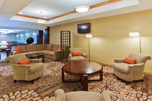Holiday Inn Express & Suites Alexandria - Fort Belvoir an IHG Hotel - image 41