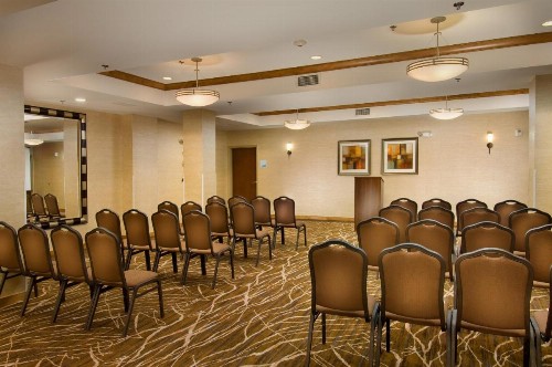 Holiday Inn Express & Suites Alexandria - Fort Belvoir an IHG Hotel - image 42
