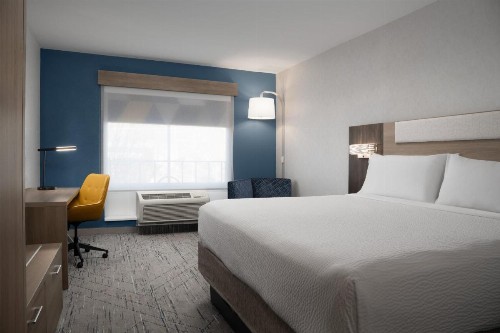 Holiday Inn Express & Suites Alexandria - Fort Belvoir an IHG Hotel - image 9