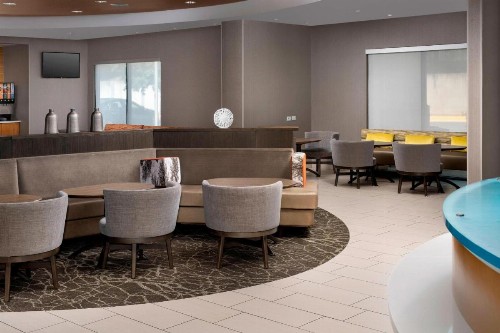 SpringHill Suites Alexandria - image 2