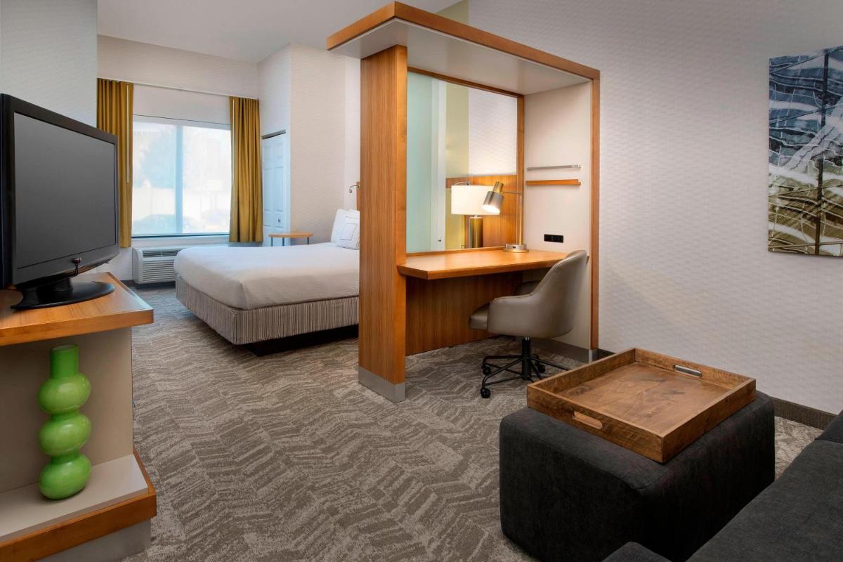 SpringHill Suites Alexandria - image 5