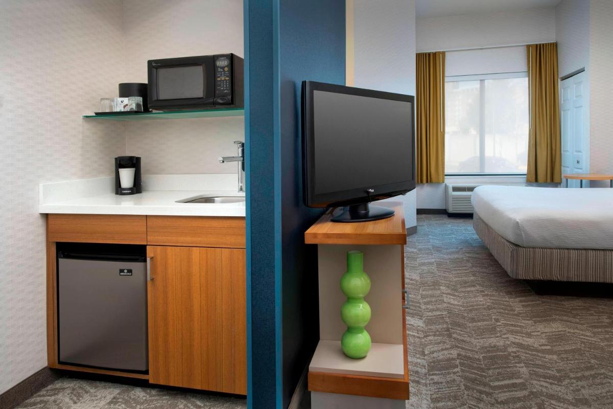 SpringHill Suites Alexandria - image 6