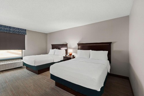 Hampton Inn & Suites Fort Belvoir Alexandria South - image 2