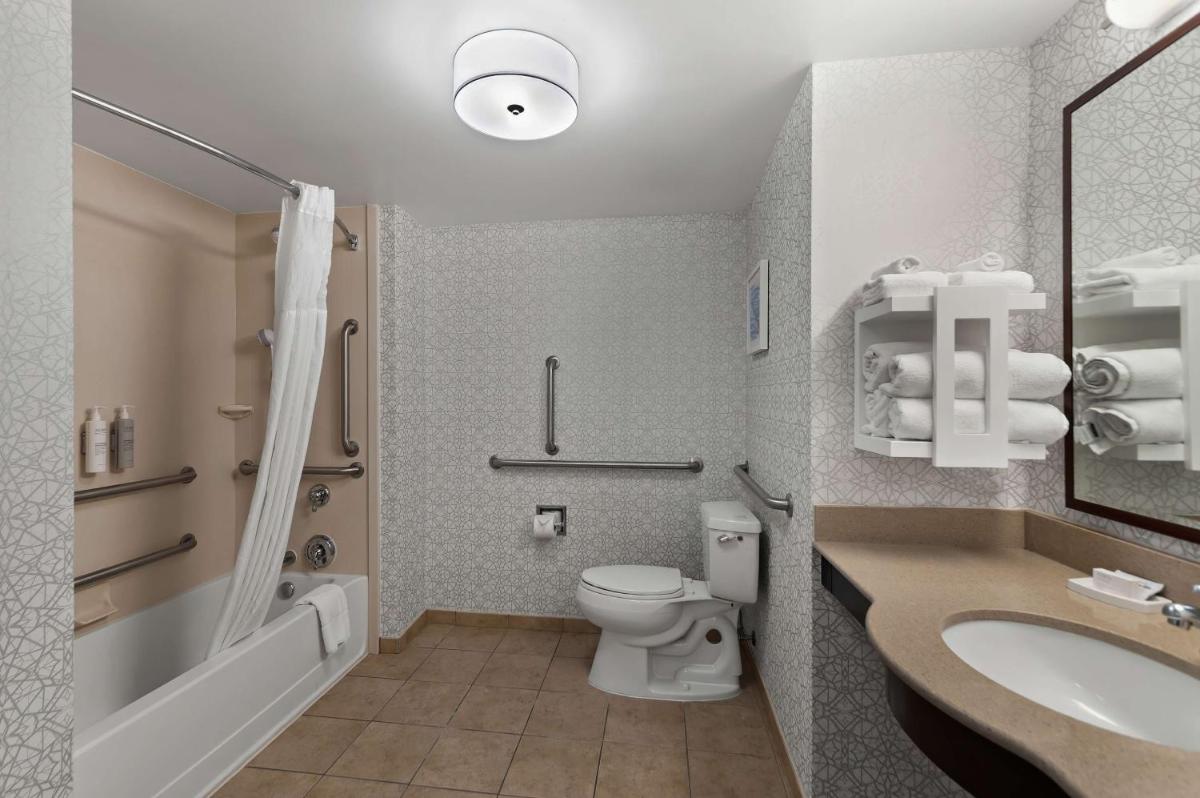 Hampton Inn & Suites Fort Belvoir Alexandria South - image 5
