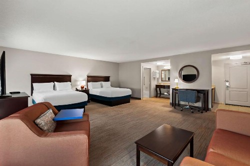 Hampton Inn & Suites Fort Belvoir Alexandria South - image 6
