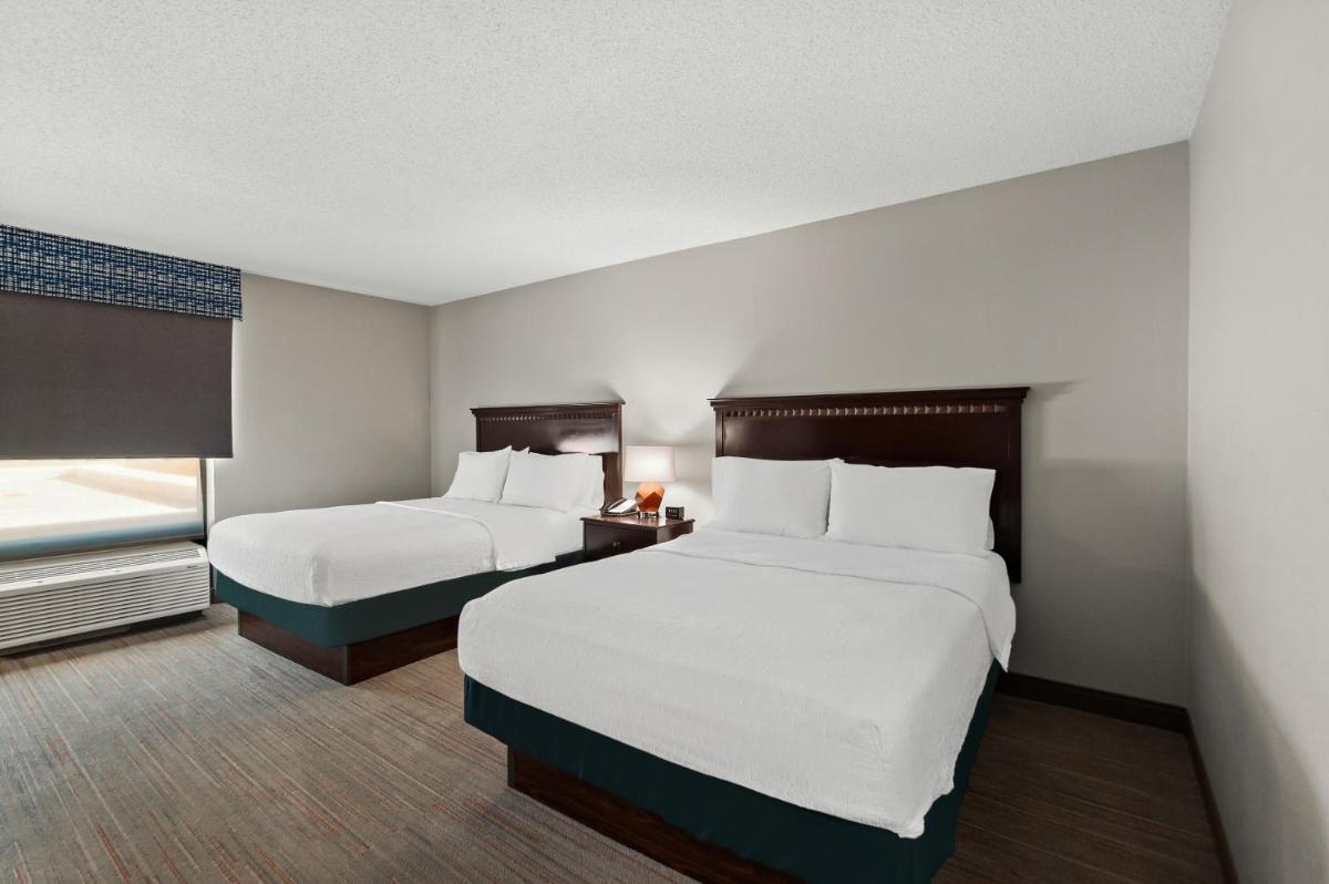 Hampton Inn & Suites Fort Belvoir Alexandria South - image 7