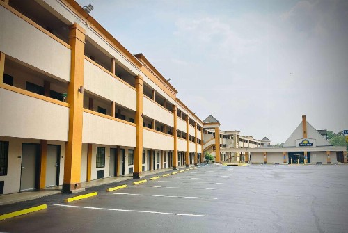 Days Inn by Wyndham Alexandria - image 10