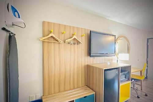 Days Inn by Wyndham Alexandria - image 7