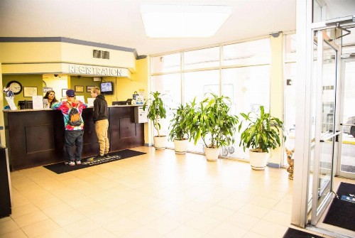 Days Inn by Wyndham Alexandria South - image 11