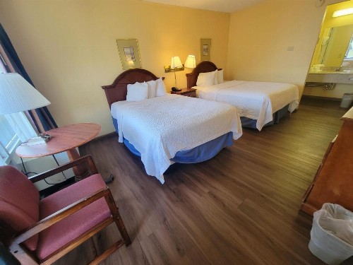 Days Inn by Wyndham Alexandria South - image 33