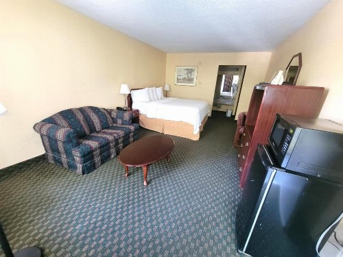 Days Inn by Wyndham Alexandria South - image 34