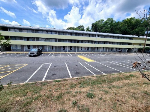 Days Inn by Wyndham Alexandria South - image 4