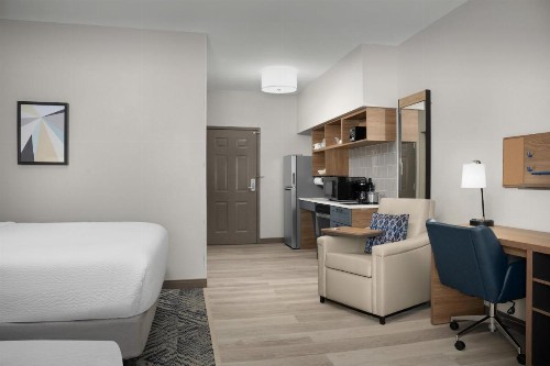 Candlewood Suites Alexandria - Fort Bevoir - image 22