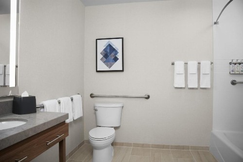 Candlewood Suites Alexandria - Fort Bevoir - image 5
