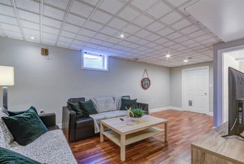 Beautiful modern colonial house 10m to DC - image 3