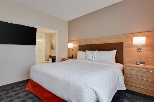 TownePlace Suites by Marriott Detroit Allen Park - image 26