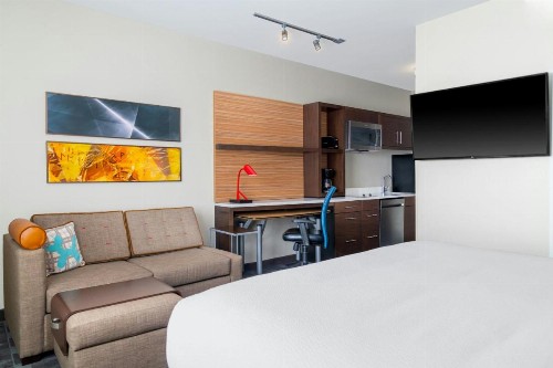 TownePlace Suites by Marriott Detroit Allen Park - image 34