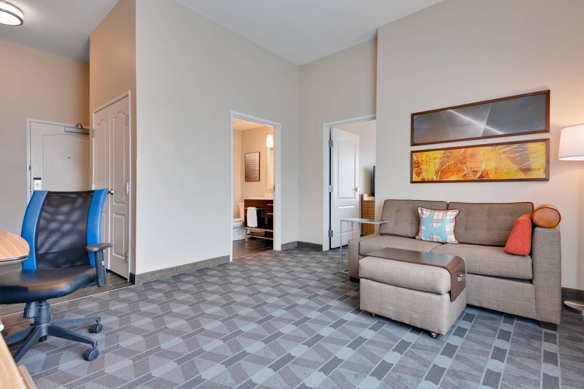 TownePlace Suites by Marriott Detroit Allen Park - image 4