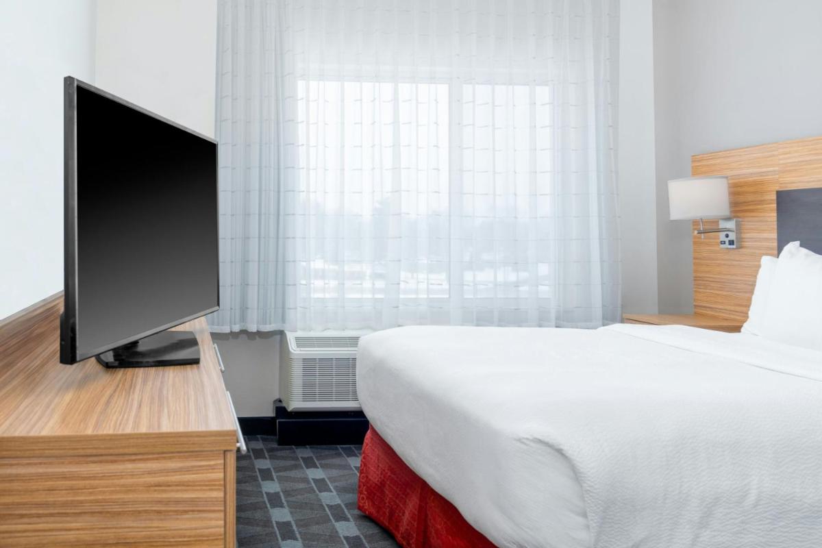 TownePlace Suites by Marriott Detroit Allen Park - image 5