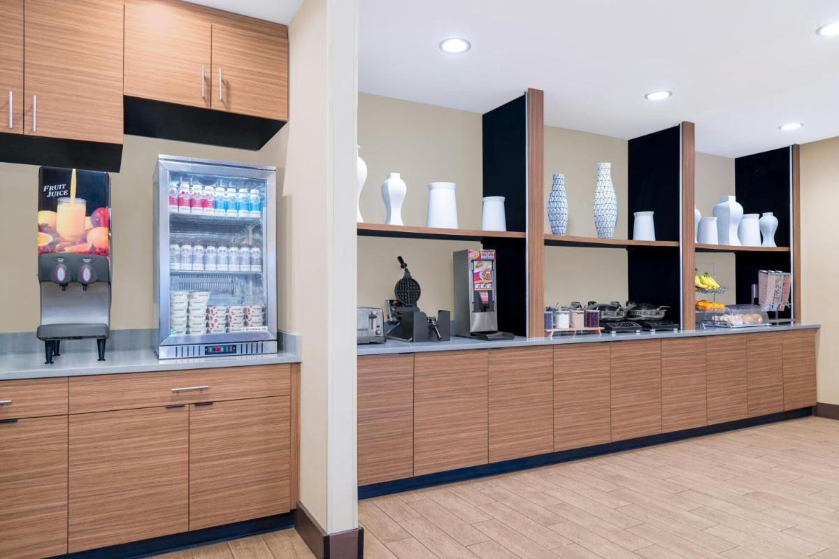 TownePlace Suites by Marriott Detroit Allen Park - image 6