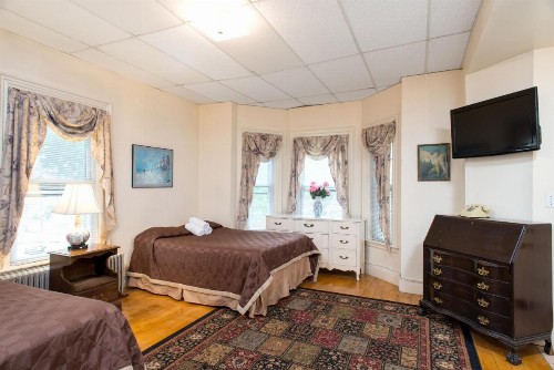 The Farrington Inn - image 5