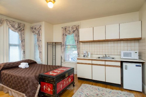The Farrington Inn - image 8