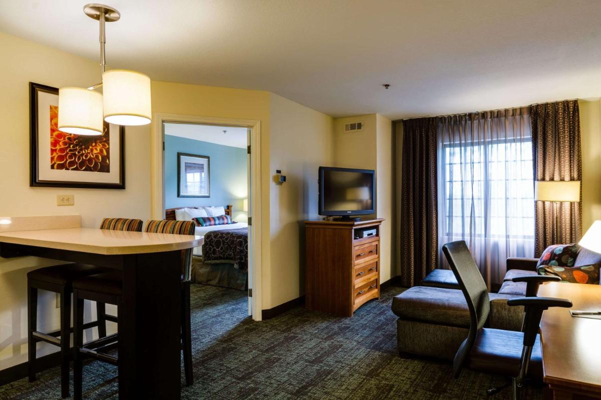 Sonesta ES Suites Atlanta Alpharetta Avalon - image 3