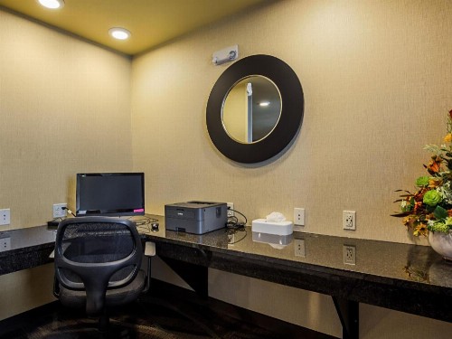 Cobblestone Inn & Suites - Altamont - image 18