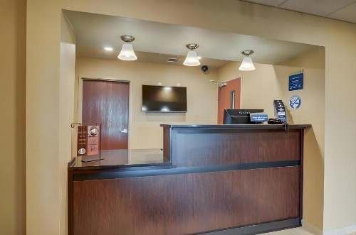 Cobblestone Inn & Suites - Altamont - image 21