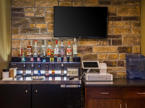 Cobblestone Inn & Suites - Altamont - image 24