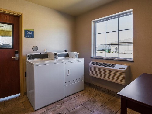 Cobblestone Inn & Suites - Altamont - image 26