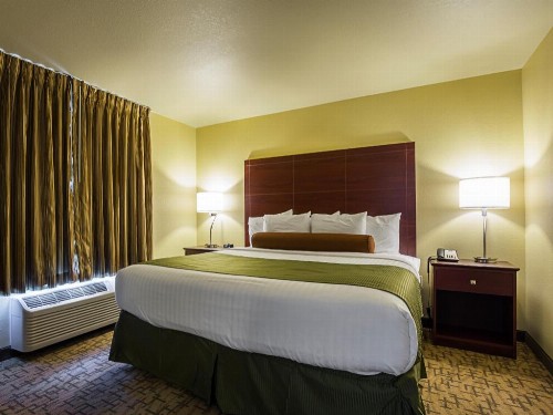 Cobblestone Inn & Suites - Altamont - image 44