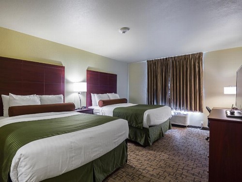 Cobblestone Inn & Suites - Altamont - image 50