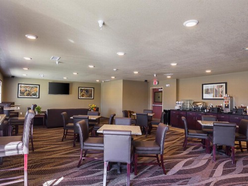 Cobblestone Inn & Suites - Altamont - image 6
